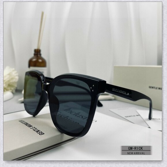 Gentle Monster Rick Black Square Sunglasses